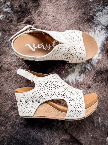 Free Fly in Cream Wedges by Very G