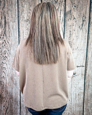Oakley Short Sleeved Ribbed Top in Mocha