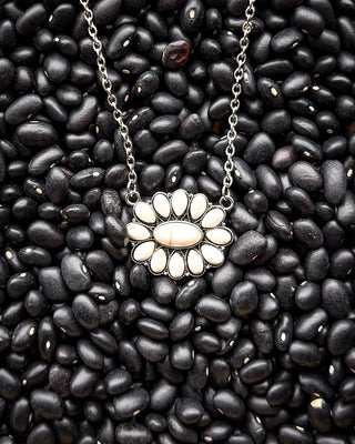 Ramblin’ Rose Necklace in White