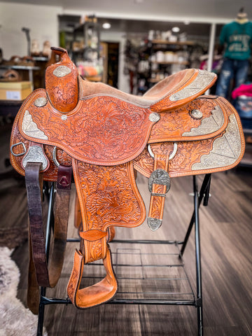 15" Royal King Seven Oaks Silver Show Saddle - Used - In Stock
