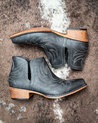 Ava Vintage Bootie in Black by Roper – Women's Shoes from Bronco Western Supply Co.