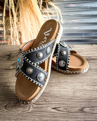 Betsy Concho Sandal in Black by Very G – Women's Shoes from Bronco Western Supply Co.