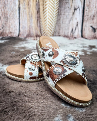 Betsy Concho Sandal in Cream and Tan by Very G – Women's Shoes from Bronco Western Supply Co.