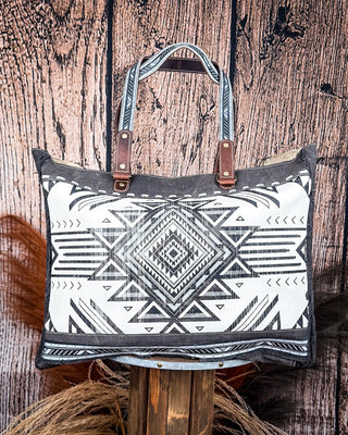 Black Sands Weekender Bag – Purses & Wallets from Bronco Western Supply Co.