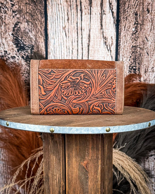 Bracken Wallet Crossbody in Brown by Wrangler – Purses & Wallets from Bronco Western Supply Co.