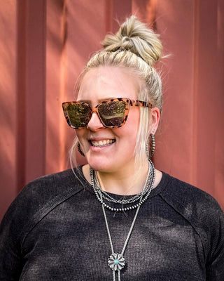Callie Tangle - Free Oversized Sunglasses – Accessories from Bronco Western Supply Co.