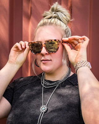 Callie Tangle - Free Oversized Sunglasses – Accessories from Bronco Western Supply Co.