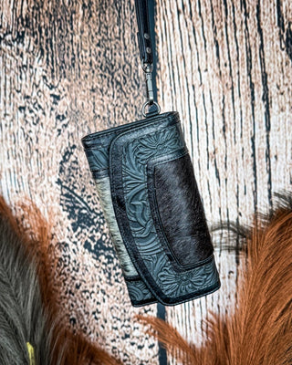 Canyon Ridge Hide Wristlet Wallet in Black by Montana West – Purses & Wallets from Bronco Western Supply Co.