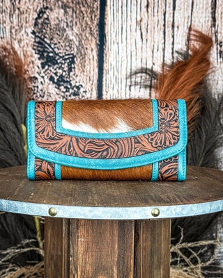 Canyon Ridge Hide Wristlet Wallet in Brown and Turquoise by Montana West – Purses & Wallets from Bronco Western Supply Co.