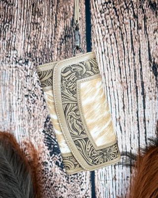 Canyon Ridge Hide Wristlet Wallet in Tan by Montana West – Purses & Wallets from Bronco Western Supply Co.