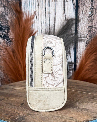 Canyon Trail Tooled Crossbody Bag in Khaki by Wrangler – Purses & Wallets from Bronco Western Supply Co.