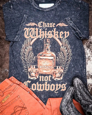 A little wild, a little wise—and soft as heck. 🤠

Our Chase Whiskey Not Cowboys tee says what you’re thinkin’… and feels even better on. This one’s printed on the comfiest mineral-washed fabric with that broken-in, buttery-soft vibe you’ll wanna live in.

Oversized fit? Yep.
Vintage feel? Absolutely.
Vibes? Unapologetically high.

Made for good times, bad decisions, and bold women with a soft spot for whiskey and zero time for nonsense. Throw it on and let it do the talkin’. 🤘
