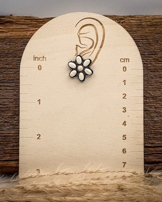 Desert Daisy Stud Earrings in White – Jewelry from Bronco Western Supply Co.