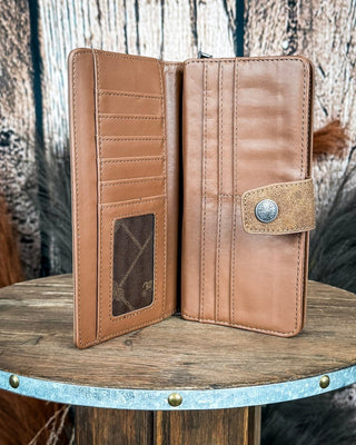 Dusk Trail Tooled Wallet in Brown by Wrangler – Purses & Wallets from Bronco Western Supply Co.