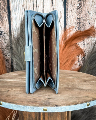 Dusk Trail Tooled Wallet in Jean by Wrangler – Purses & Wallets from Bronco Western Supply Co.