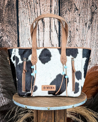Hearthwind Handtooled Bag in Onyx Frost by Myra Bag – Purses & Wallets from Bronco Western Supply Co.