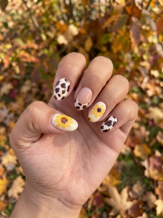 Short Oval Western Press-On Nails