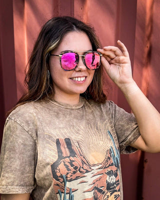 Ivy Oversized Sunglasses – Accessories from Bronco Western Supply Co.