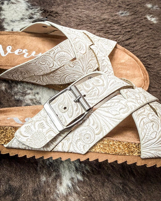 Jada Sandal in Light Grey by Very G – Women's Shoes from Bronco Western Supply Co.