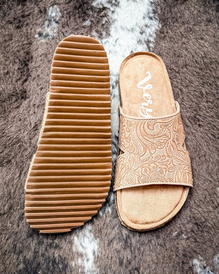 Jordyn Sandal in Light Tan by Very G – Women's Shoes from Bronco Western Supply Co.