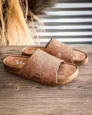 Jordyn Sandal in Light Tan by Very G – Women's Shoes from Bronco Western Supply Co.
