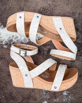 Kiara Tooled Wedge Sandal in Light Grey by Very G – Women's Shoes from Bronco Western Supply Co.