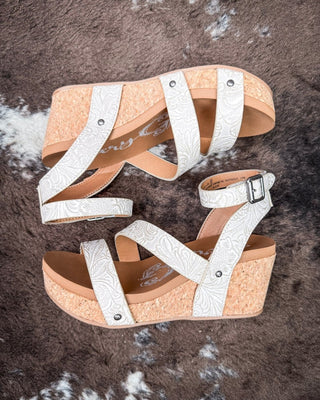 Kiara Tooled Wedge Sandal in Light Grey by Very G – Women's Shoes from Bronco Western Supply Co.