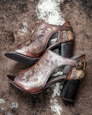 Mika Closed Back Mule Heel in Brown by Roper – Women's Shoes from Bronco Western Supply Co.