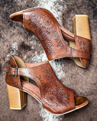 Mika Closed Back Mule Heel in Tan by Roper – Women's Shoes from Bronco Western Supply Co.