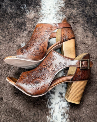 Mika Closed Back Mule Heel in Tan by Roper – Women's Shoes from Bronco Western Supply Co.