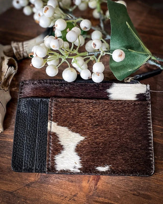 🐄 Small but mighty (and real cute).

The Myra Bag Broadway Card Holder is made with genuine cowhide and leather. No two are the same. Slim, durable, and easy to toss in your bag or back pocket.

🖤 Holds your essentials
🤎 Genuine hair-on hide + leather
💳 Minimalist size, maximum style

A little western touch that goes everywhere 👉https://www.broncowesternsupply.com/products/myra-bag-broadway-card-holder