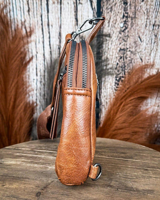 Outlaw Sling Bag in Brown by Wrangler – Purses & Wallets from Bronco Western Supply Co.