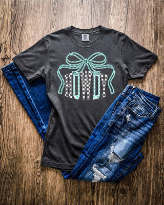 Pearl Bow Howdy Graphic Tee – Apparel from Bronco Western Supply Co.
