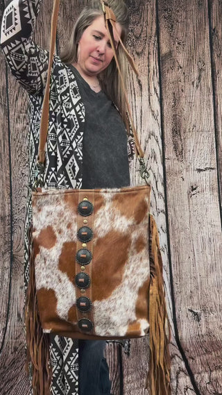 Need a little purse inspo? We’ve got you covered 😘
From crossbodies to totes, tooled leather to hair-on hide, these bags bring the style and the function. Whether you’re into bold colors or timeless neutrals, there’s something in this lineup that’ll fit right into your everyday.

✨ Built to last
✨ Easy to love
✨ Western style, your way

Which one’s your vibe?