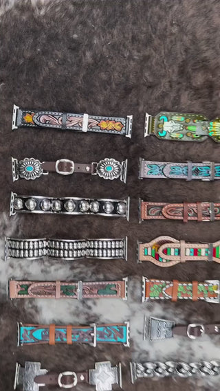 Your Apple Watch just found its western side 🤠

Hair-on hide, tooled leather, bold prints, we’ve got the band to match your vibe.