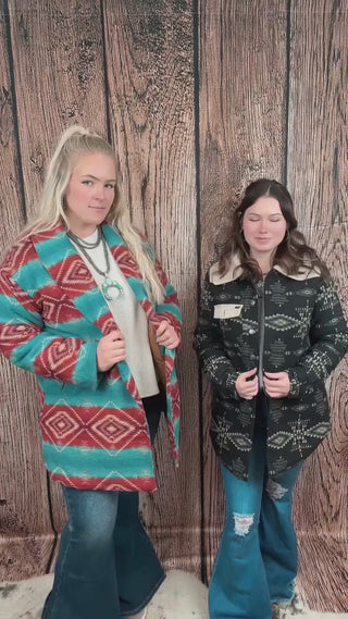 ✨ Boujee or laid-back? You don’t have to choose.

Our Sedona and Sierra jackets come with removable faux fur collars, so you can switch from day to night, casual to cowgirl-glam in seconds.
🔥 Western-inspired wool blend
🔥 Luxe feel, bold aztec print
🔥 Just the right amount of extra

Wear it how you want: fur on or off, the fit’s still fire. 🤌