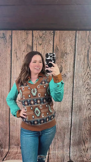✨Vintage western vibes are back, and we’re here for it.

The Amarillo Days Sweater Vest is that perfect layering piece. Cozy knit, bold Aztec pattern, and endless styling potential. 

✔ Cozy knit fabric
✔ Trendy yet timeless Aztec print
✔ Perfect for layering year-round

When we say effortless cowgirl chic, this is what we mean. 💙