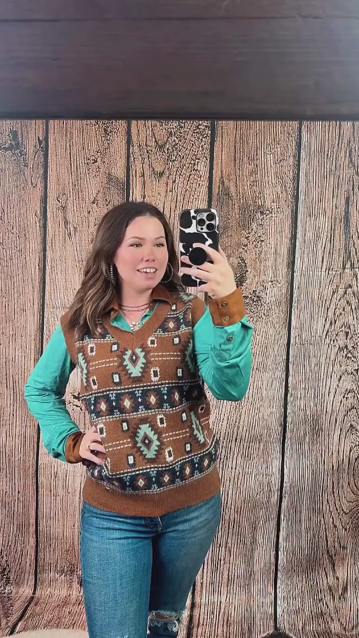 ✨Vintage western vibes are back, and we’re here for it.

The Amarillo Days Sweater Vest is that perfect layering piece. Cozy knit, bold Aztec pattern, and endless styling potential. 

✔ Cozy knit fabric
✔ Trendy yet timeless Aztec print
✔ Perfect for layering year-round

When we say effortless cowgirl chic, this is what we mean. 💙
