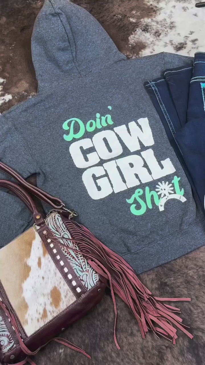 Just out here doin’ cowgirl sh*t 💅🔥
This hoodie speaks for itself—and yes, it’s as soft as it looks 👏
🖤 Sizes S–3X