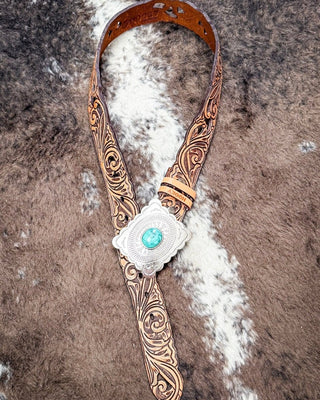 Hooey Rogue belt looped around to show design