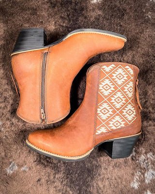 Sadie Twisted X Ankle Booties - Tan – Women's Shoes from Bronco Western Supply Co.