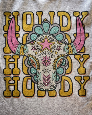 Sierra Bloom Rhinestone Howdy Tee in Gray – Apparel from Bronco Western Supply Co.