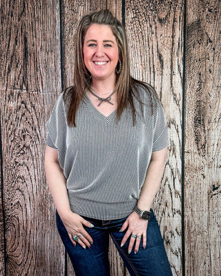 Sonora Flow Ribbed Batwing Top in Salt and Pepper – Apparel from Bronco Western Supply Co.
