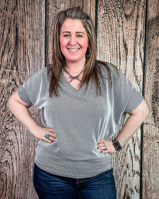 Sonora Flow Ribbed Batwing Top in Salt and Pepper – Apparel from Bronco Western Supply Co.