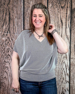 Sonora Flow Ribbed Batwing Top in Salt and Pepper – Apparel from Bronco Western Supply Co.