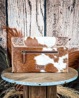 Vinebloom Carve Handtooled Bag in Sienna Frost by Myra Bag – Purses & Wallets from Bronco Western Supply Co.
