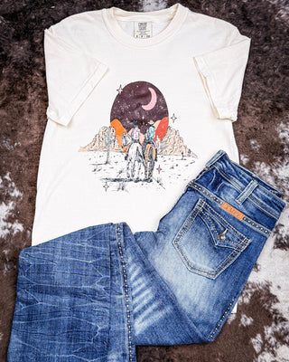 Vintage Western Boho Graphic Tee – Shirts & Tops from Bronco Western Supply Co.